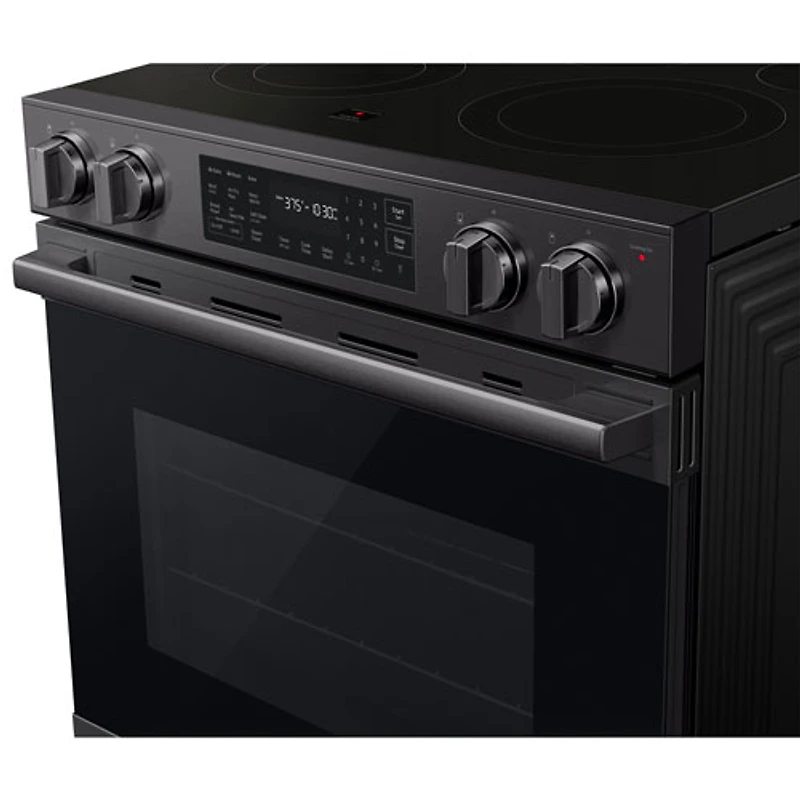 Cuisinière électrique encastrable à surface lisse avec convection véritable 6,3 pi³ 30 po BESPOKE de Samsung (NSE80H63SEAC) - Acier inoxydable noir mat