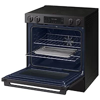 Cuisinière électrique encastrable à surface lisse avec convection véritable 6,3 pi³ 30 po BESPOKE de Samsung (NSE80H63SEAC) - Acier inoxydable noir mat