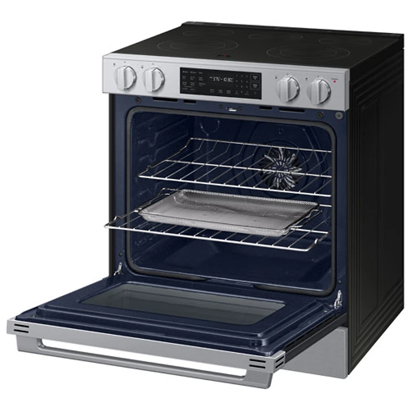 Cuisinière électrique encastrable à surface lisse avec convection véritable 6,3 pi³ 30 po BESPOKE de Samsung (NSE70H63SRAC) - Acier inoxydable