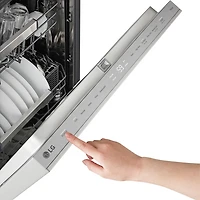 Lave-vaisselle encastrable 24 po 44 dB avec troisième panier FlushFit de LG (LDNPM654S) - Acier inoxydable