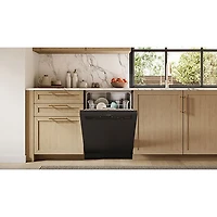 Lave-vaisselle à commandes avant, PureDry Precision, bas gicleur et 2 paniers de 24 po 52 dB série 100 de Bosch (SHE2ADF6N) - Noir