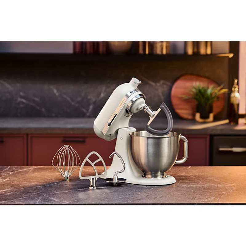 Batteur sur socle à tête inclinable Artisan Plus de KitchenAid - 5 pte - 350 W - Porcelaine
