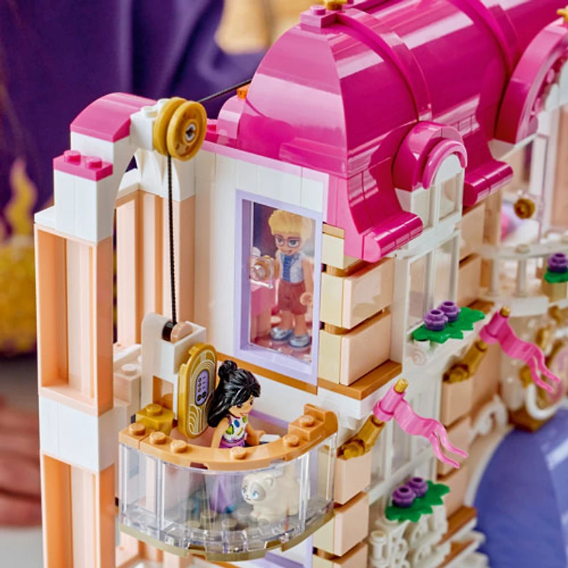 LEGO Friends : Le grand hôtel de Heartlake City - 1 406 pièces (42704)