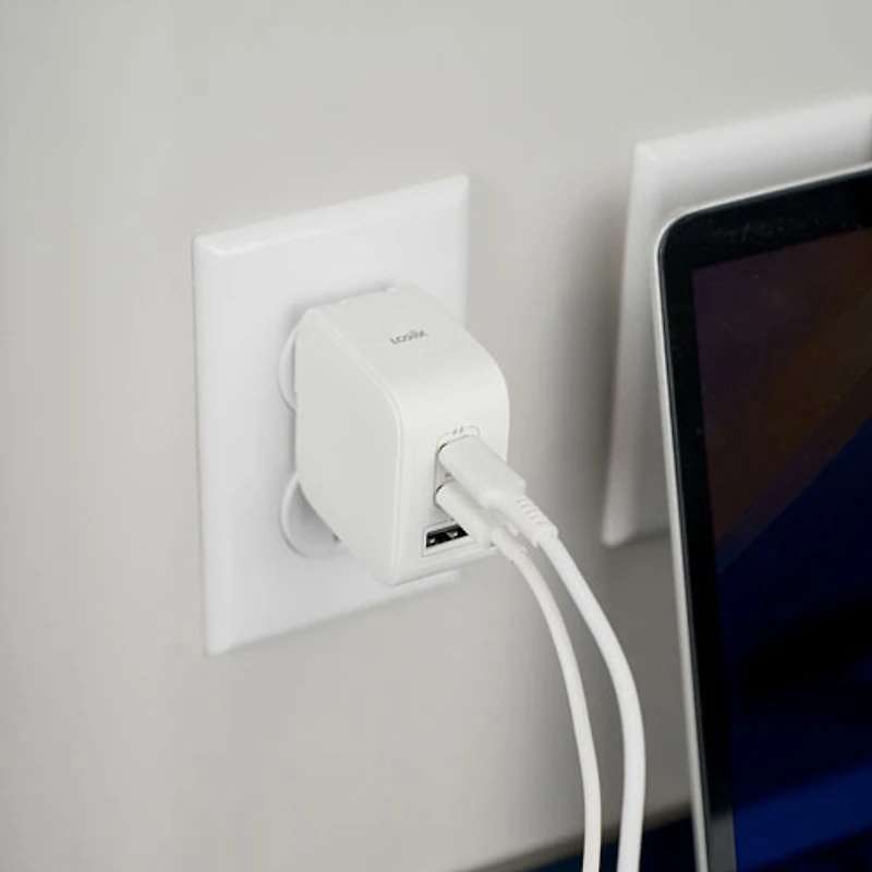 Chargeur mural USB-C/USB-A GaN 65 W PowerPlus de LOGiiX (LGX-13702) - Blanc