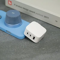 Chargeur mural USB-C/USB-A GaN 65 W PowerPlus de LOGiiX (LGX-13702) - Blanc