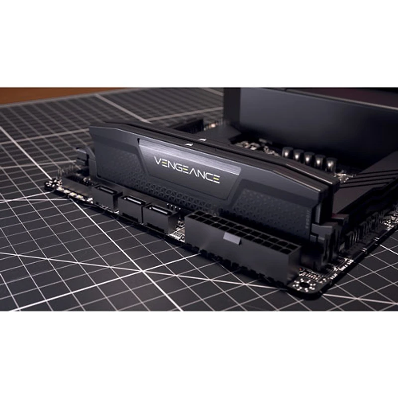Mémoire DDR5 16 Go (2 x 8 Go) 6000MHz Vengeance de Corsair pour PC (CMK16GX5M2Y6000Z36)