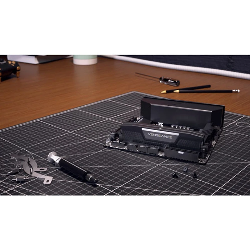 Mémoire DDR5 16 Go (2 x 8 Go) 6000MHz Vengeance de Corsair pour PC (CMK16GX5M2Y6000Z36)