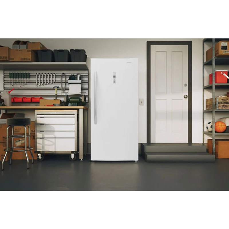 Réfrigérateur sans congélateur 21 pi³ 33 po de Frigidaire (FRAE2136AW) - Blanc