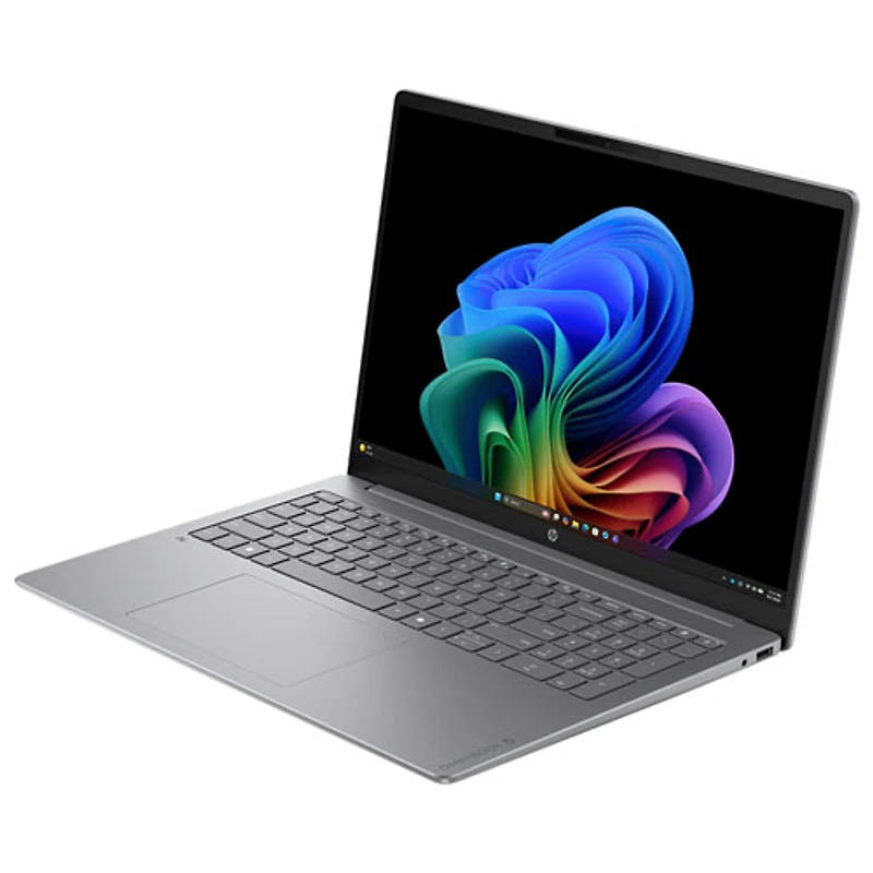 Portable de 16 po OmniBook 5 de HP - Aluminium argenté météore (Core Ultra 5-322 d'Intel/RAM 16 Go/SSD 512 Go/Windows 11 Famille)