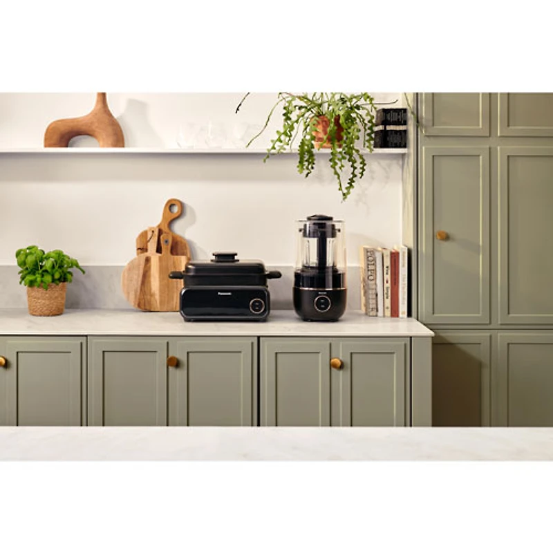 Multicuiseur barbecue et gril 5-en-1 de Panasonic (NFGM500K)