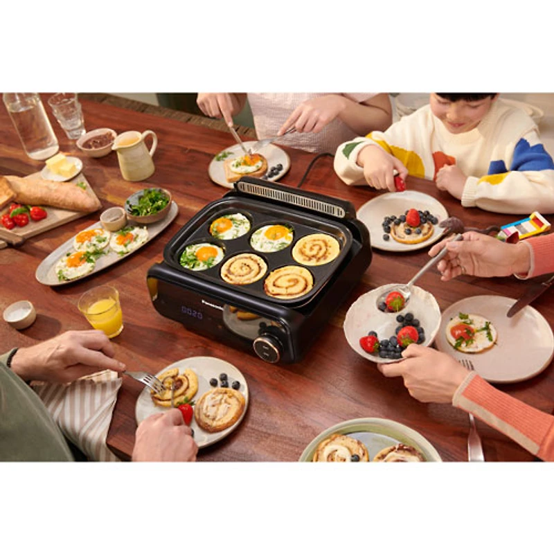 Multicuiseur barbecue et gril 5-en-1 de Panasonic (NFGM500K)