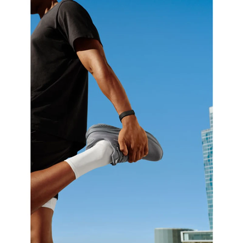 Bracelet sport Fitbit Air avec moniteur de fréquence cardiaque de Google - Noir volcanique - Exclusivité de Best Buy