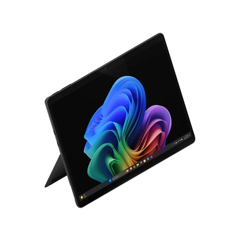 Tablette Microsoft Surface Pro (OLED) de 13 po, PC Copilot+, 512 Go avec Snapdragon X Elite/mémoire vive de 16 Go (2026) - Noir - Appareil seulement