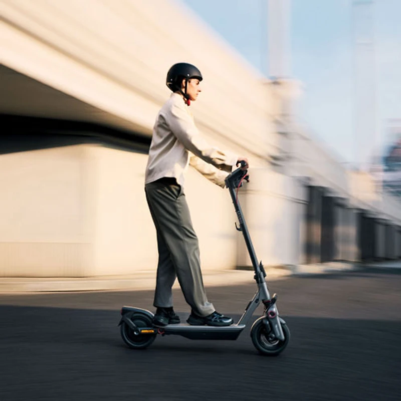 Segway Ninebot eKickScooter F3 Electric Scooter (1000 W Motor/ Up to 70km Range/ 32km/h Top Speed) - Grey