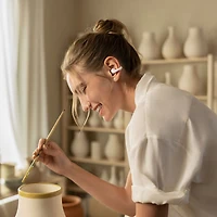 Écouteurs boutons 100 % sans fil ouverts OpenDots 2 de Shokz avec Dolby Audio - Blanc
