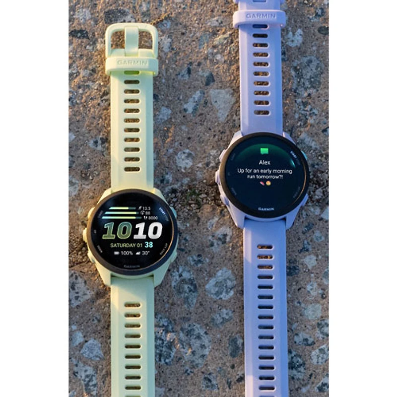 Montre intelligente de course de 43 mm Forerunner 70 de Garmin avec GPS - Blanc