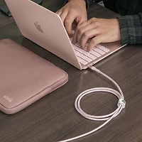 Housse Vibrance Neo de LOGiiX pour MacBook de 13 po avec câble USB-C à USB-C - Rose