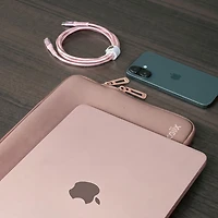 Housse Vibrance Neo de LOGiiX pour MacBook de 13 po avec câble USB-C à USB-C - Rose