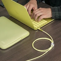 Housse Vibrance Neo de LOGiiX pour MacBook de 13 po avec câble USB-C à USB-C - Agrume