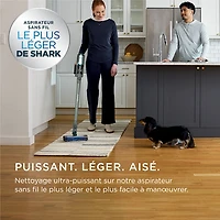 Aspirateur-balai sans fil et sans sac PowerLite de Shark avec autonomie de 40 min, léger - Bleu glacier