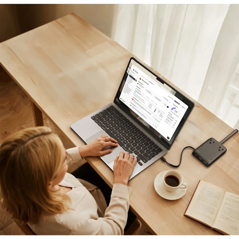 Station de recharge USB-C/USB-A GaN à 6 ports 70 W de Belkin - Noir