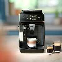 Machine à espresso entièrement automatique 2300 de Philips avec moussoir à lait - Noir