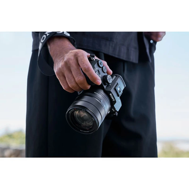 Sony RX10 V 25x High-zoom Camera with 24-600mm Lens