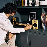 House Of Marley Stir It Up Wireless 2+ Belt Drive Bluetooth Turntable with Speakers - Signature Black