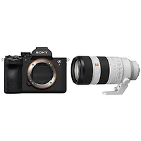 Appareil photo sans miroir plein format Alpha 7 V de Sony avec téléobjectif plein format à monture E FE 70-200 mm f/2,8 GM OSS II G