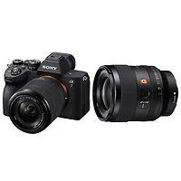Appareil photo sans miroir plein format Alpha 7 IV de Sony avec objectif 28-70 mm et objectif à focale fixe grand-angle 35 mm f/1,4 G Master haut de gamme