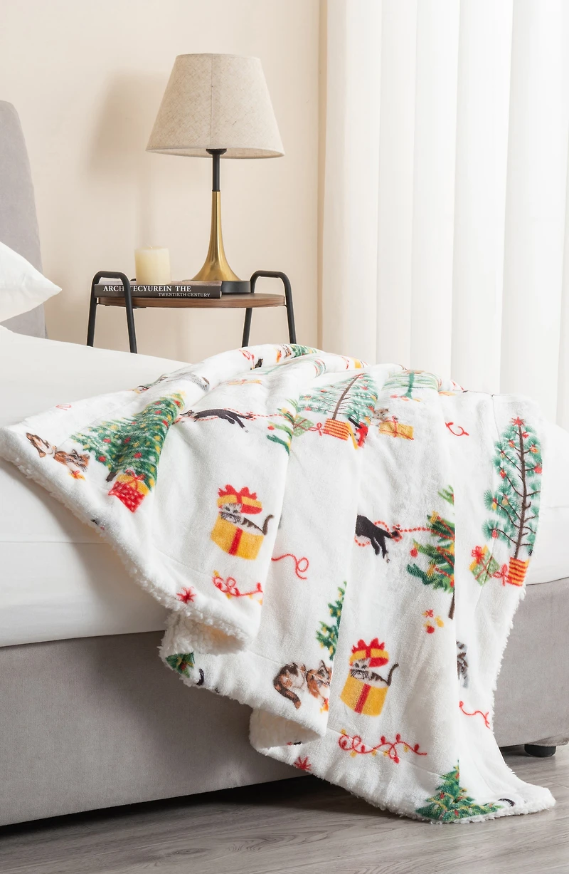 Holiday Print Reversible Faux Shearling Throw Blanket
