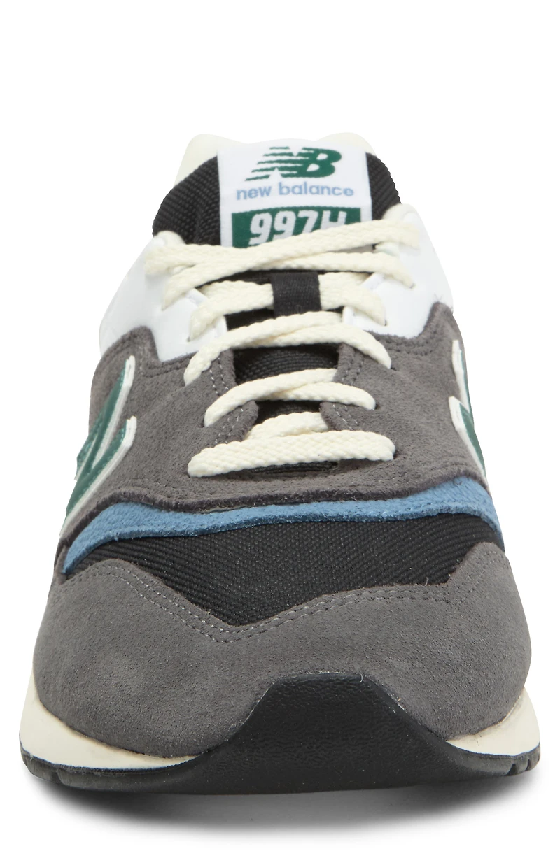 997H Sneaker