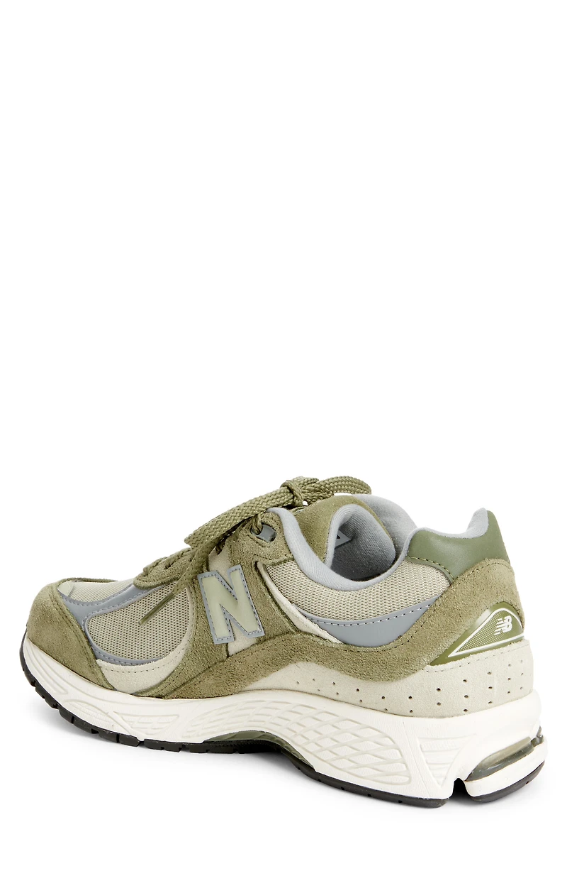 Gender Inclusive 2002R Sneaker
