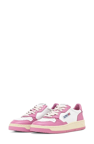 Medalist Low Sneaker