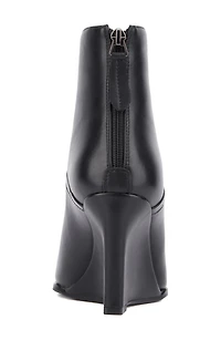 Notched Wedge Boot
