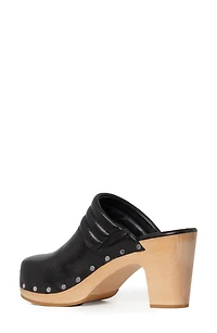 Robbie Studded Clog