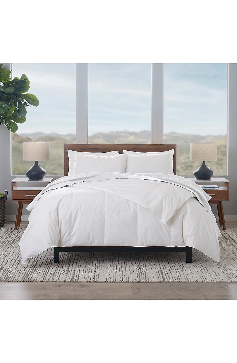 Lightweight Down-Blend Comforter
