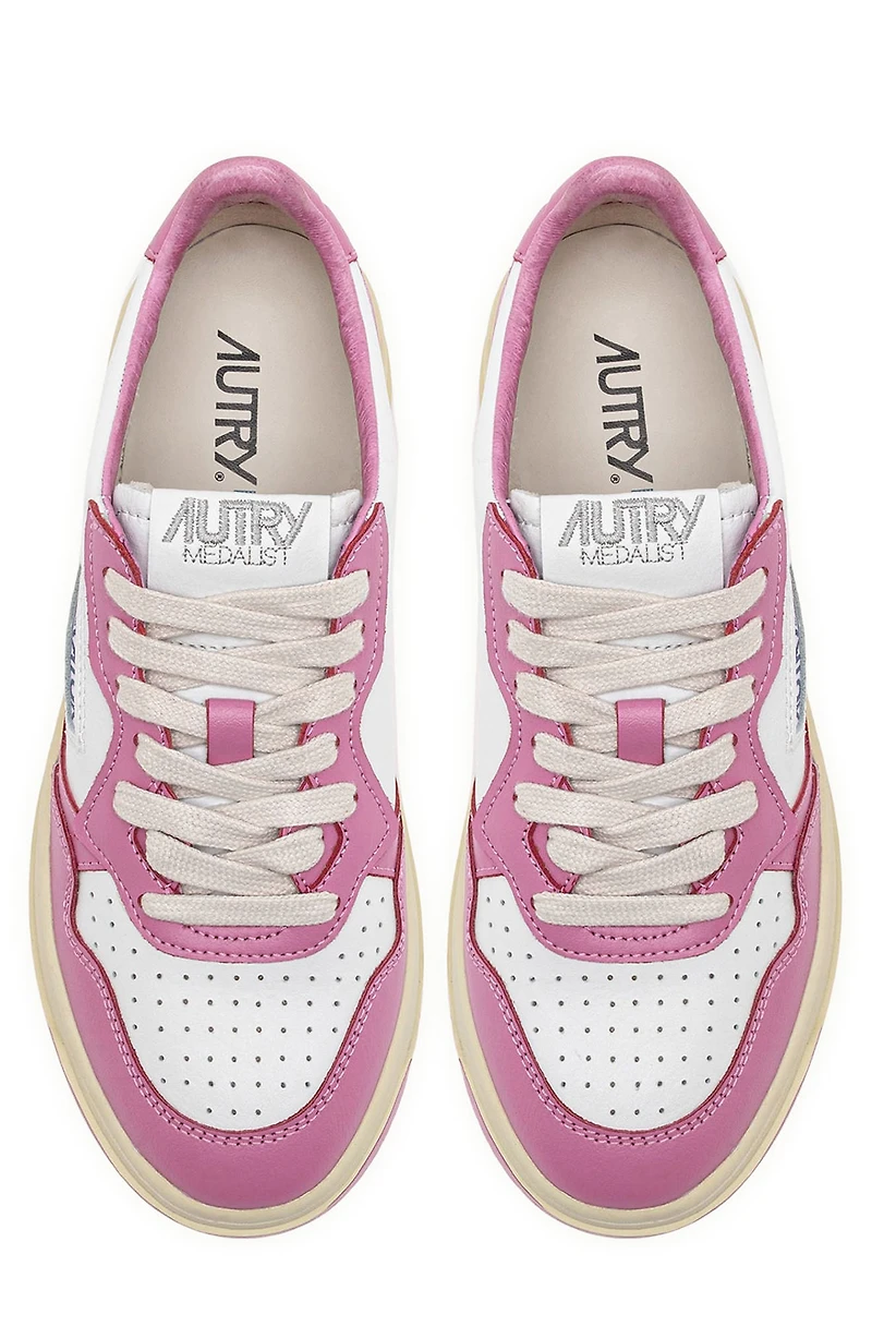 Medalist Low Sneaker