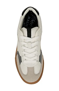 Tastic Low Top Sneaker