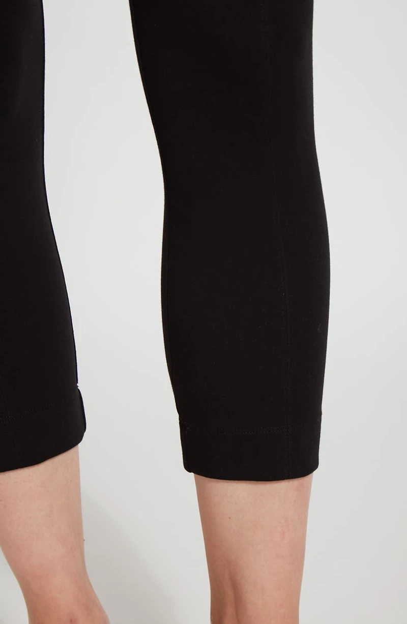 Claire Seamed Capri Leggings