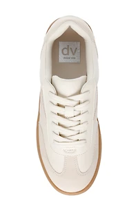 Voyage Sneaker