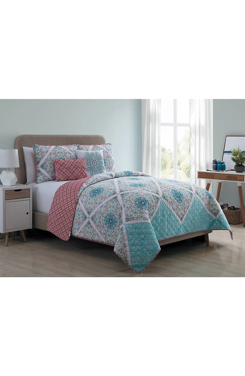 Windsor Reversible Medallion Quilt Set - King