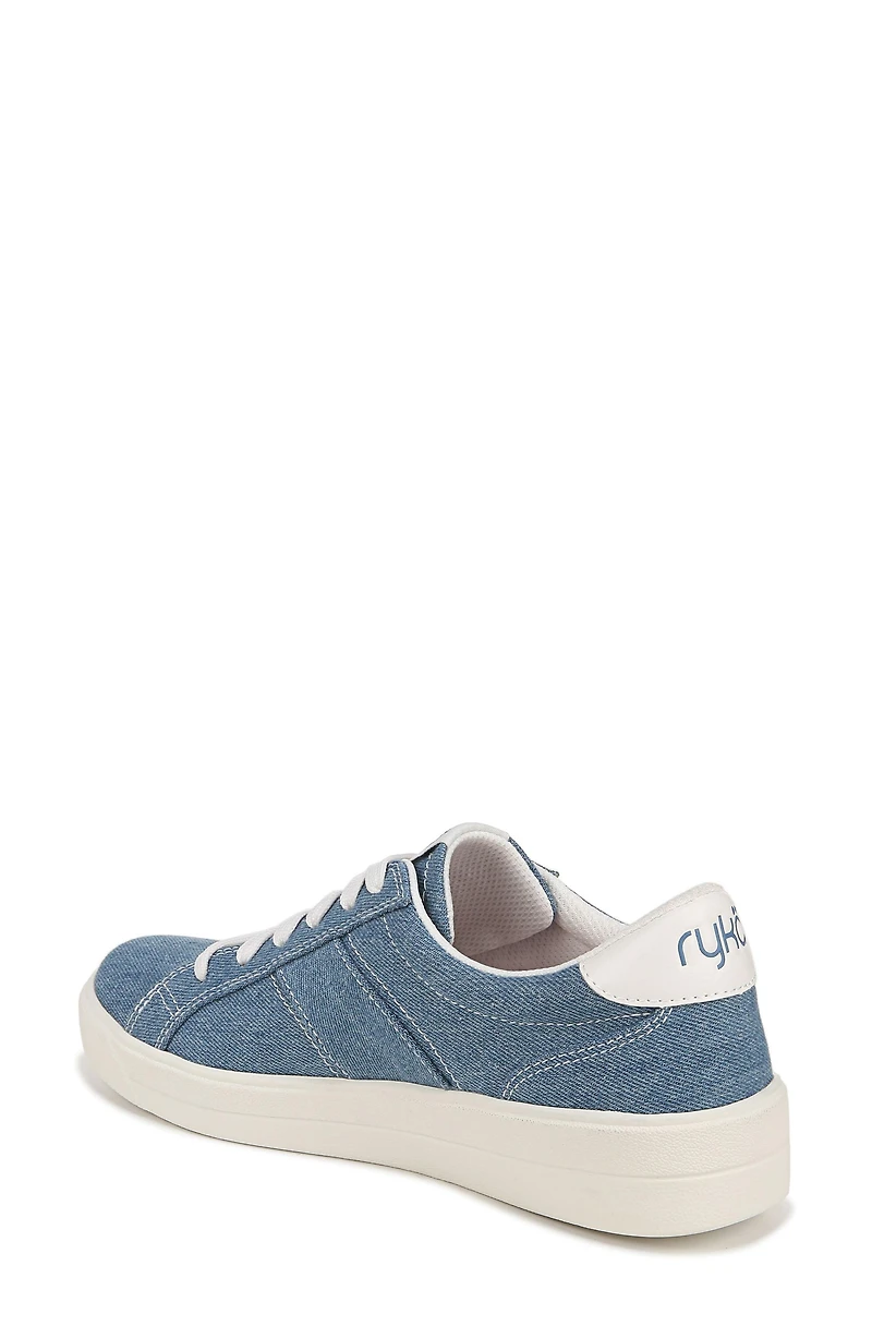 Viv Classic Low Top Sneaker