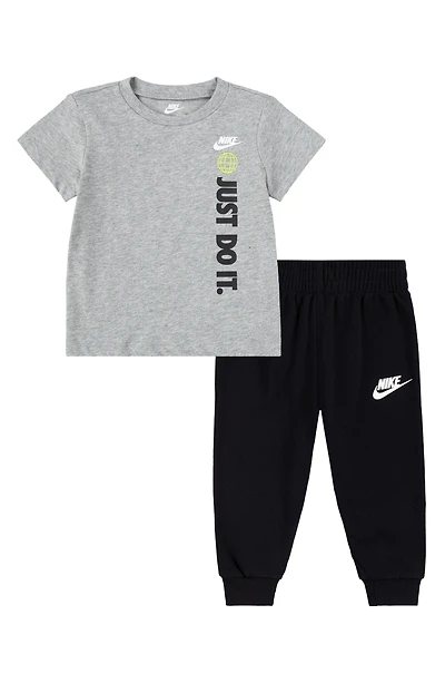Futura T-Shirt & Pants Set