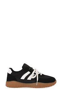Double Lace Sneaker