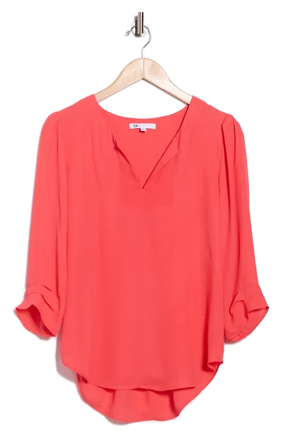 Elka Patterned Split Neck Blouse