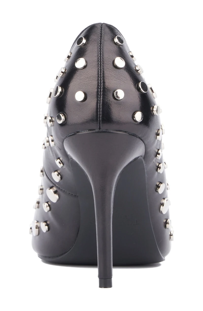 Zoelle Studded Pump