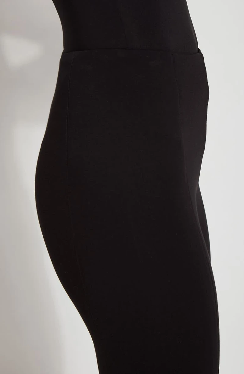 Claire Seamed Capri Leggings