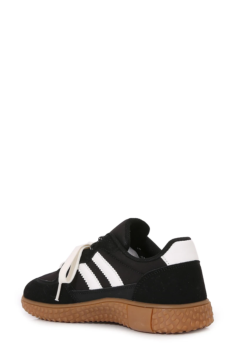 Double Lace Sneaker