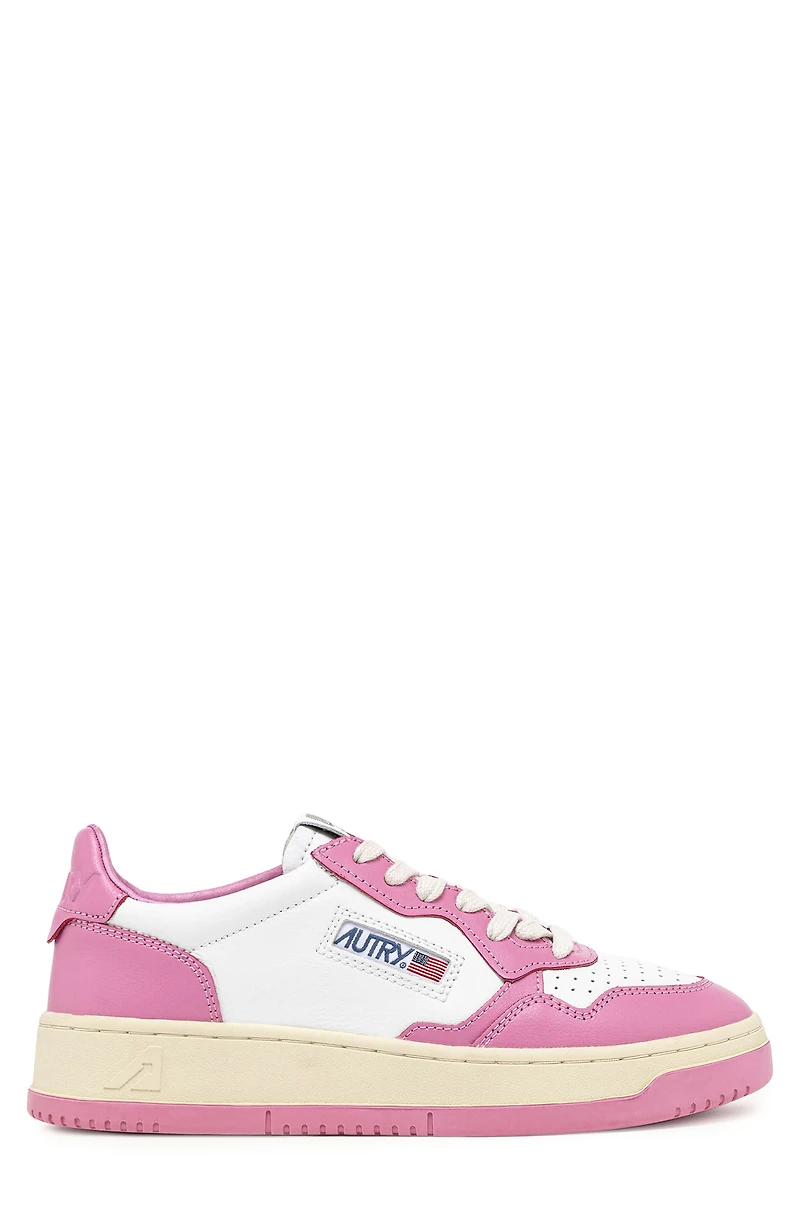 Medalist Low Sneaker